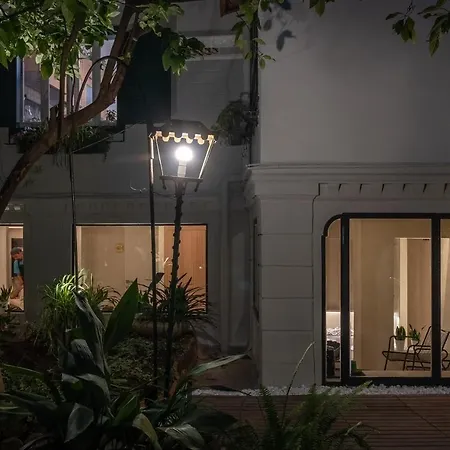 Artemisia Domus - Giardino Guest house *
