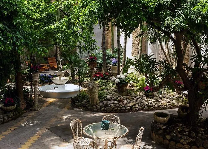 Artemisia Domus - Giardino 4*