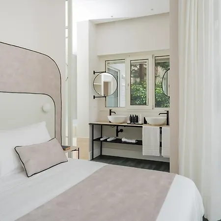 Artemisia Domus - Giardino Guest house *