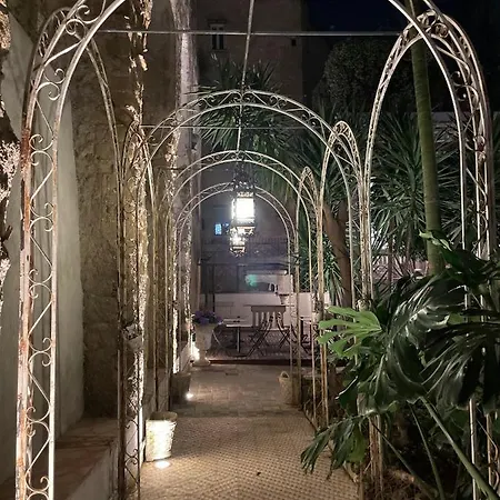 Artemisia Domus - Giardino Naples