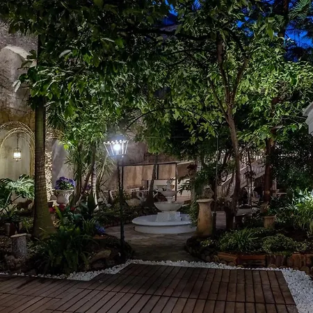 Artemisia Domus - Giardino Guest house *
